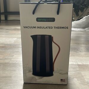 Servappetit vacuum Insulated Thermos 
  ( St.Patricks Sale 🍀)
